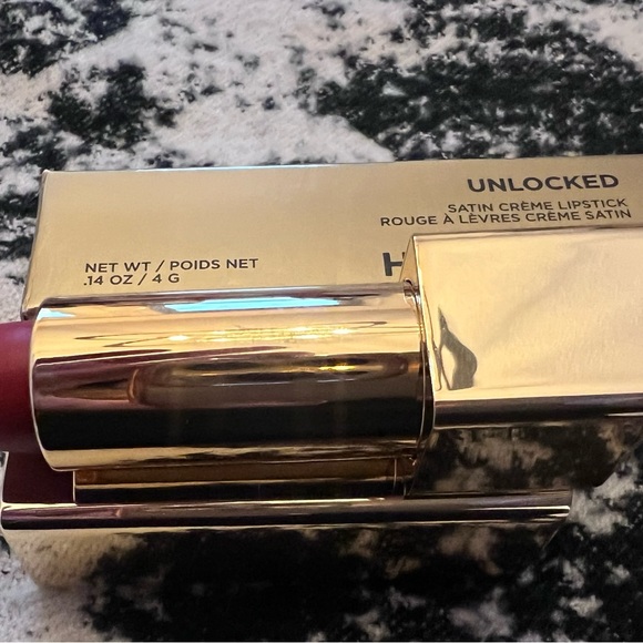 Hourglass Unlocked™ Satin Crème Lipstick | Roar 324 | NEW MAKEUP - Picture 3 of 3